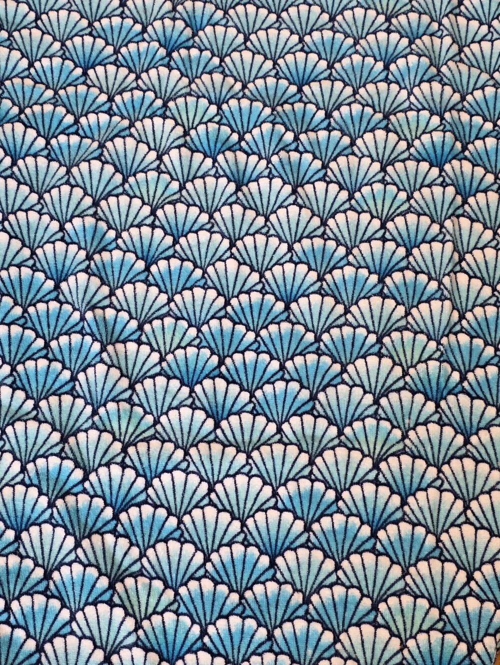 JUSTICE Mermaid Tail Climb In Wrap Turquoise Shell Beach Towel Blanket *EUC*